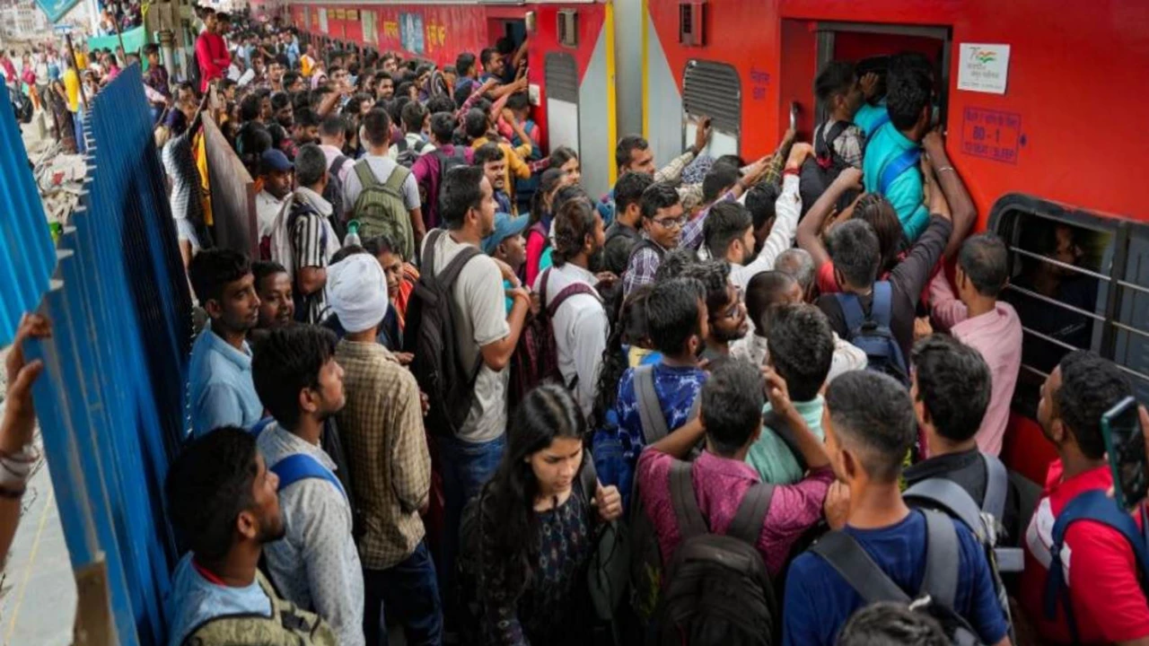 दिल्ली-एनसीआर में बन रहा है देश का दूसरा सबसे बडा़ रेलवे स्टेशन, भीड़-भाड़ से मिलेगी मुक्ति