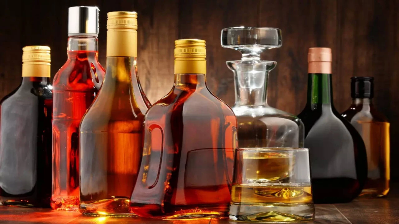 सरकार ने जारी की गाडी़ में शराब ले जाने की लिमिट ,बनाए गये नये नियम