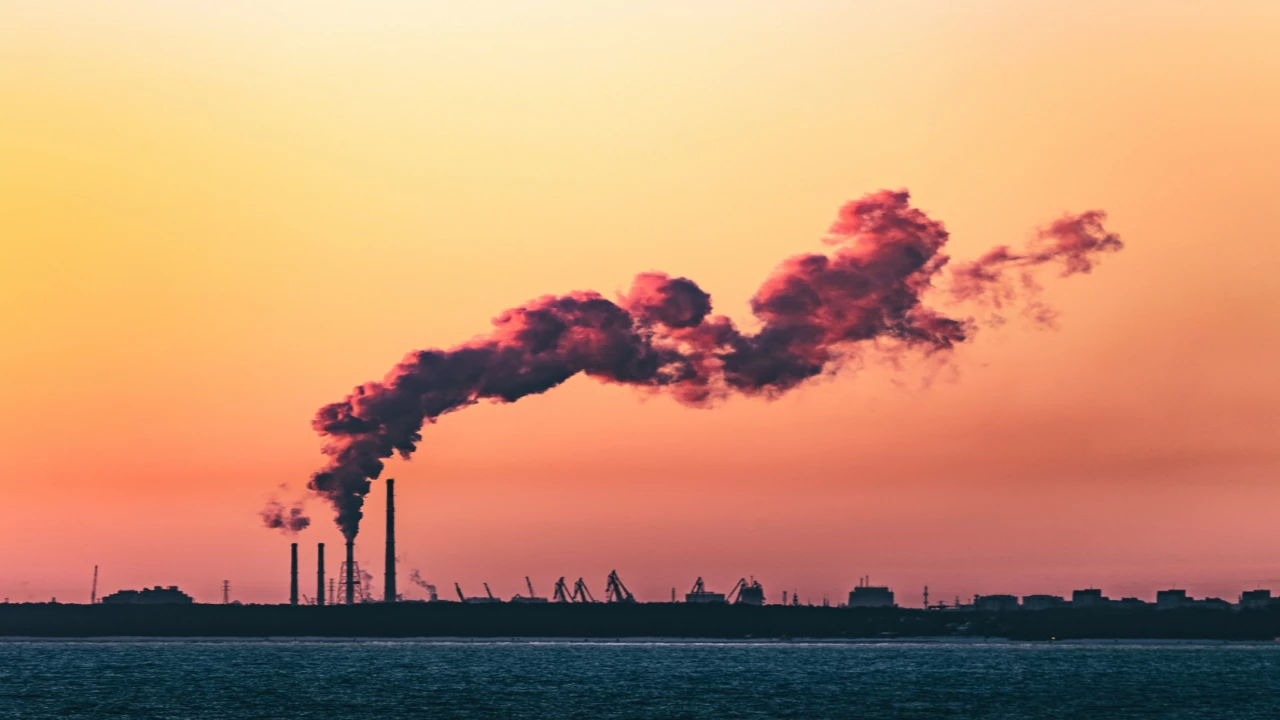 दिल्ली प्रदूषण की लिस्ट में फिर से रही सबसे ऊपर, भारत का स्थान रहा तीसरा