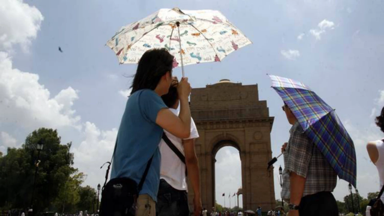 दिल्ली में गर्मी बरसाने वाली है कहर, IMD ने दी अपडेट-इस हफ्ते से होगी तापमान में वृद्धि