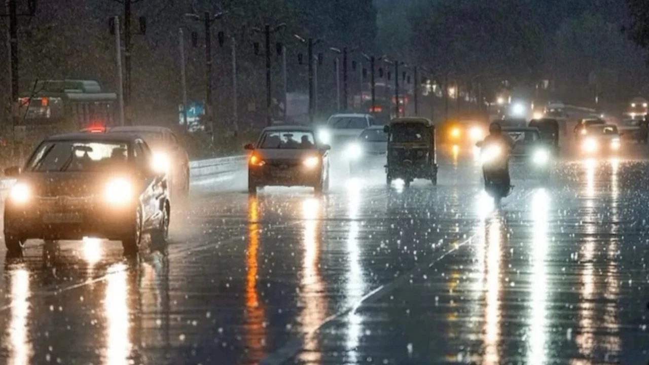 दिल्ली में मौसम विभाग ने जारी किया येलो अलर्ट, बाहर निकलते समय बरतें सावधानी, ये रहेगा आगे 4 दिन का मौसम