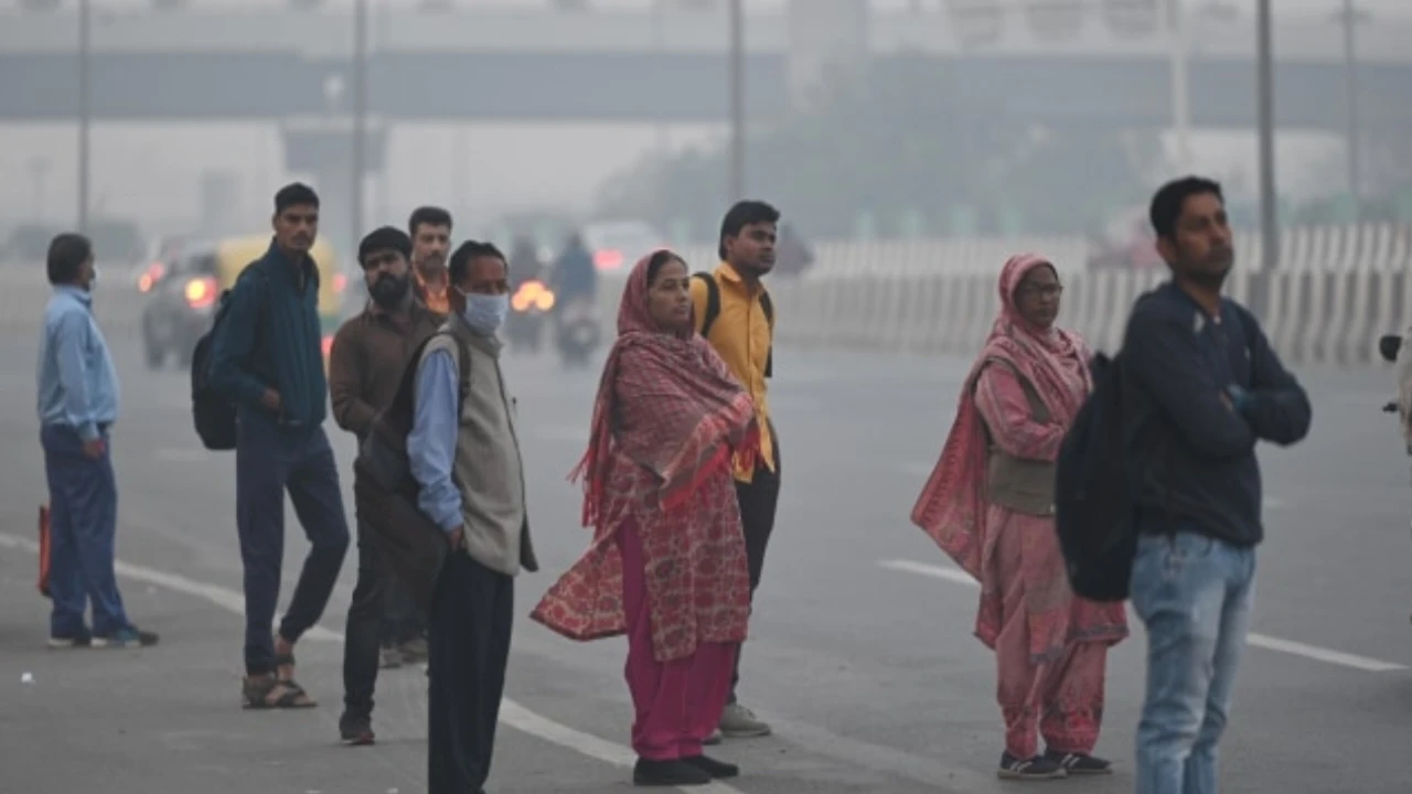 दिल्ली में लोगो को मिलने वाली है गर्मी से राहत, लेकिन अब 35 KM की रफ्तार की हवाएं करेंगी परेशान