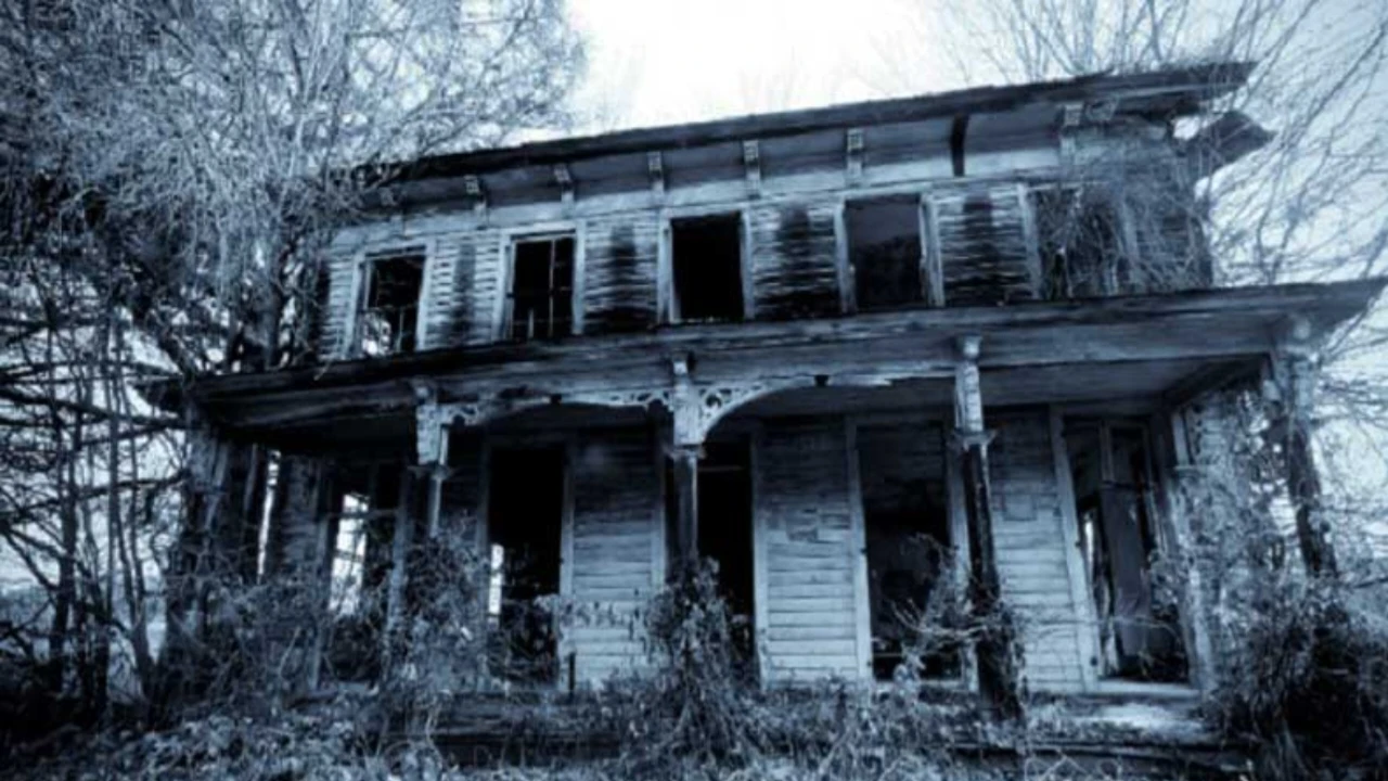 दिल्ली की ये भूतिया जगहें जहां जाने से कांप जाते हैं लोग, जानिए क्या है इनके पीछे की कहानी