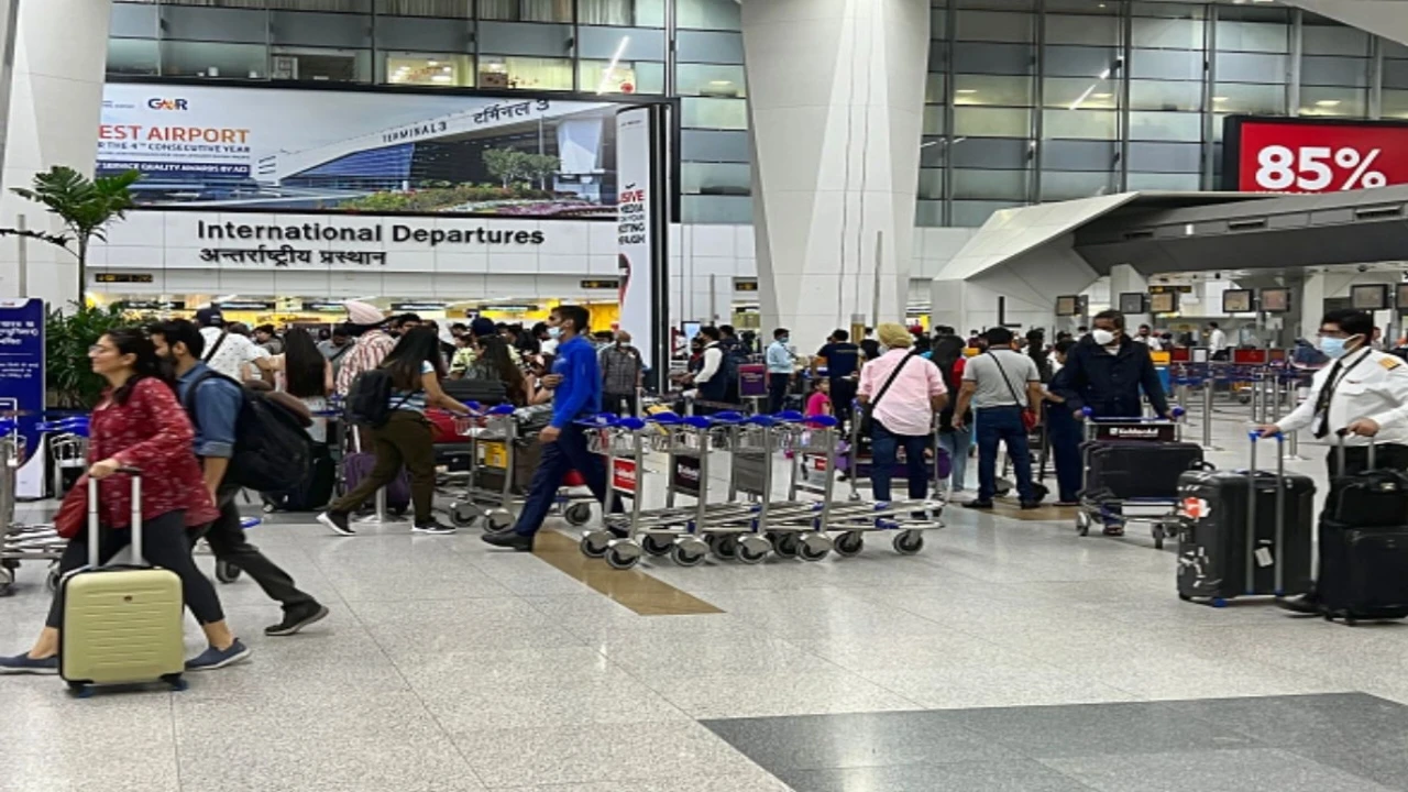 दिल्ली एयरपोर्ट पर यात्रियों की बढ़ने वाली है सुविधा, इमिग्रेशन होने वाला है आसान, समय की बचत होगी 50 फीसदी