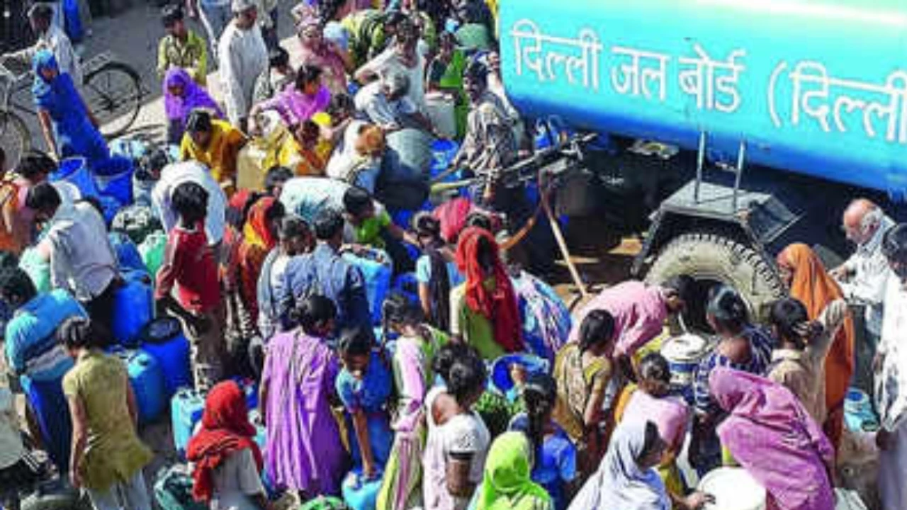 दिल्ली में पानी को लेकर पैदा हुआ भयंकर संकट, अब काम करेगा सिर्फ वाटर सिक्योरिटी प्लान