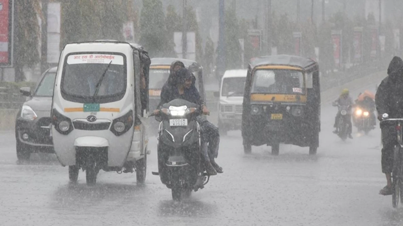 दिल्ली की ओर मानसून बढ़ा रहा है गति, पूरे हफ्ते मौसम होगा सुहाना, चलेंगी तेज हवाएं