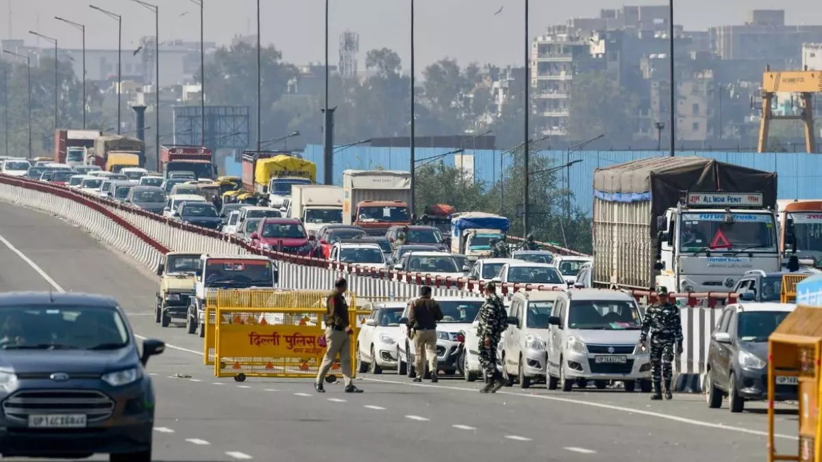 दिल्ली के मूलचंद चौक पर नया ट्रैफिक प्लान: जानिए अब कैसे होगा सफर आसान!