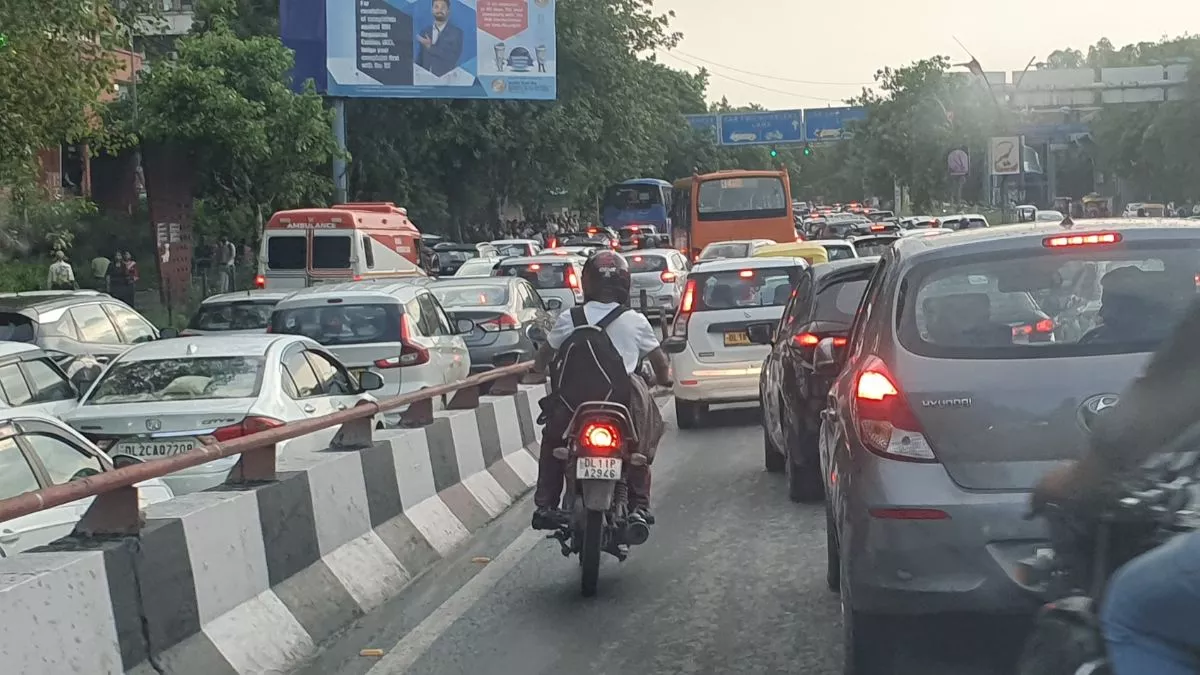 13 ट्रैफिक सिग्नल बंद, 25 यू-टर्न तैयार – दिल्ली का सबसे बड़ा ट्रैफिक चेंज शुरू!